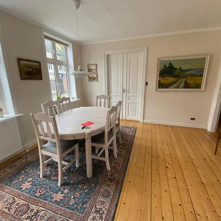 Oasen Ved Centrum Апартаменты Фредериксхавн